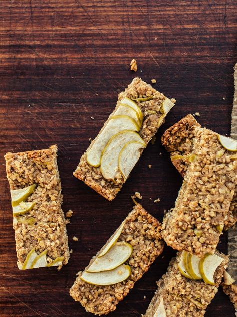 Apple Pie Granola Bars | Kitchn Apple Pie Granola, Granola Bar Recipes, Recipe Apple Pie, Apple Granola, Whole Food Desserts, Baked Apple Dessert, Chewy Granola Bars, Granola Recipe Bars, Lunchbox Treats