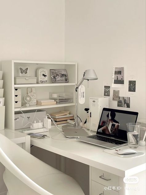 Ikea Teen, Acubi Bedroom, Desk Organization Aesthetic, Aesthetic Desks, White Setup, White Desk Setup, Lamp Shelf, Shelves Ikea, Organization Aesthetic