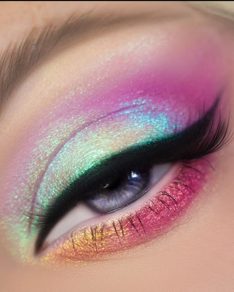 Make Up Yeux, Rainbow Eye Makeup, Cute Eye Makeup, Graphic Makeup, Magical Makeup, Rave Makeup, Eye Makeup Pictures, Colorful Eye Makeup, Eye Makeup Looks