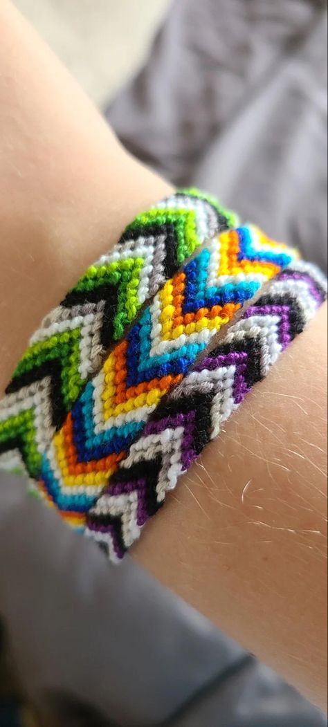 Ace Pride, Pride Bracelet, Lgbt Love, Diy Crafts To Do, Bracelet Tutorial, Bracelet Patterns, Cute Jewelry, Diy Art, Fun Crafts