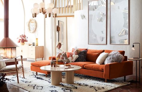 Orange Couch, Orange Sofa, Living Room Orange, Eclectic Living Room, Hem Design, Home Remodel, Living Room Inspo, Cheap Decor, Cheap Home Decor