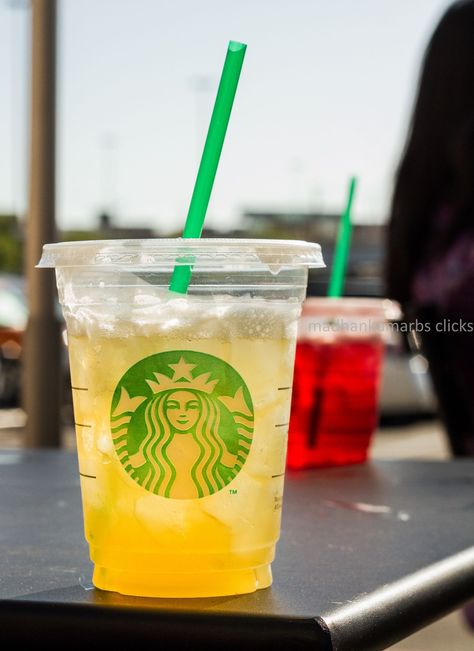 6 Starbucks Iced Tea Hacks That Are More Refreshing Than FrappsDelish Green Tea Lemonade Starbucks, Starbucks Green Tea Drinks, Starbucks Iced Tea, Healthy Iced Tea, Tea Starbucks, Starbucks Green Tea, Iced Tea Recipes Homemade, Homemade Iced Tea, Green Tea Lemonade