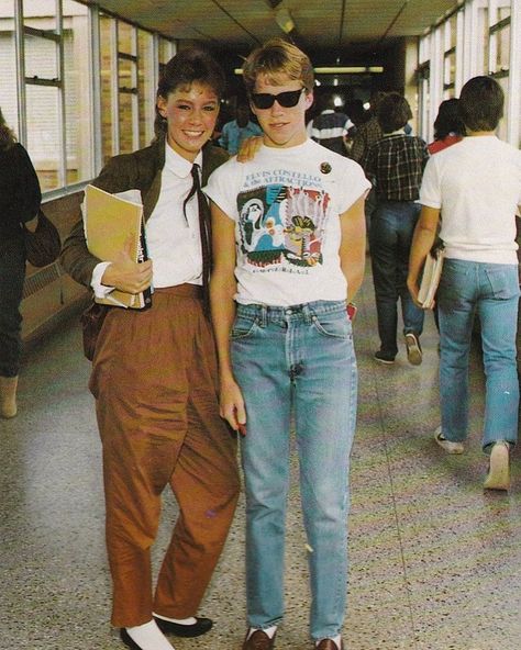 Chasing the ‘80s on Instagram: “And just like that, it’s Monday again.” 1980s Kids Fashion, 80s High School, 80s Fashion Men, 1980 Fashion, 1980s Kids, High School Fashion, 80s Fashion Trends, Mode Grunge, 80’s Fashion