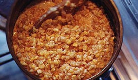 Thanksgiving Icon, Sweet Corn Recipes, Corn Side Dish, Creamed Corn Recipes, Apple Cream, Baked Corn, Thanksgiving Dinner Table, Dried Corn, Creamed Corn