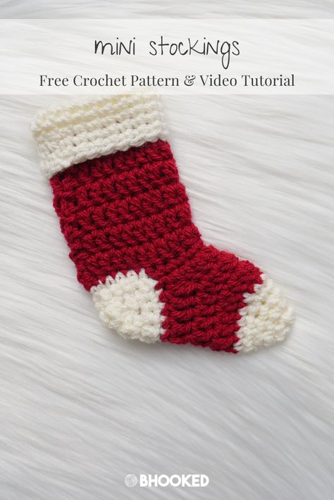 Easy Crochet Stocking, Crochet Stocking Pattern Free, Crochet Stocking Pattern, Stocking Garland, Advent Garland, Stocking Pattern Free, Festival Crafts, Crochet Beret Pattern, Garland Crochet