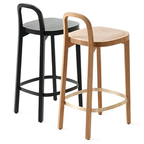 Woodnotes Siro+ bar stool 65 cm, oak Bar Chairs Design, Black Stool, Bar Mini, Island Stools, Kursi Bar, Chair Design Modern, Chaise Metal, Caster Chairs, Leather Chairs