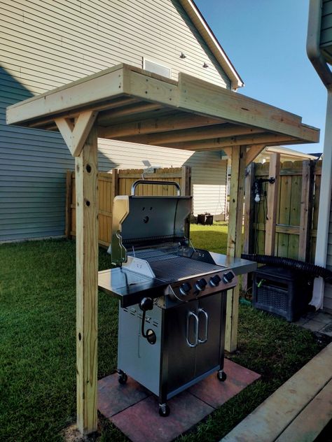 Diy Grill Station Cheap Patio, Blackstone Grill Patio Ideas, Pergola Grilling Area, Grill Pergola Ideas, Grill Cover Diy Patio Ideas, Diy Grill Station Cheap, Back Yard Bbq Ideas Grill Area Patio, Grill Area Ideas Backyards, Grill Areas Outdoor Diy