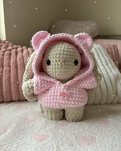 🎀🤍 Bow Bunny 🤍🎀 This bunny is wearing a removable hoodie with a bow patch on it & bear ears sewn on the top 💓 This is my favorite bunny by far! I absolutely adore the way she came out 💕 This bunny plush will be available for purchase on my Etsy shop ❣️ Pattern by me 🎀 Doodles inspired by @plushiato 💕 #crochet #plushie #amigurumi #cutecrochet #crochetbunny #bunnycrochet Bunny Hat Crochet, Crochet Pattern Beginner, Plushie Amigurumi, Crochet Plushie, Crochet Bunny Pattern, Bunny Outfit, Crochet Business, Beginner Crochet Projects, Bear Hoodie