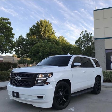 White Chevy Tahoe With Black Rims, Cheverlot Trucks, Blacked Out Tahoe, Denali Suv, Tahoe Chevy, White Tahoe, Lifted Chevy Tahoe, Chevrolet Suv, Black Dodge Charger