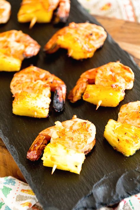 Grilled BBQ Pineapple Shrimp Bites - Julie's Eats & Treats Shrimp Bites, Bbq Pineapple, Bacon Wrapped Appetizers, Bacon Wrapped Chicken Bites, Pineapple Shrimp, Small Bites Appetizers, Sweet Potatoe Bites, Shrimp Appetizers, Bacon Appetizers