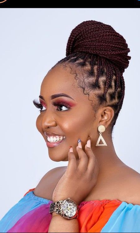 Space Buns Braided Black Women, Knotless Box Braids For Beginners, Notlessbox Braids Styles, Space Buns Braided, Cornrows In A Bun, Box Braids For Beginners, Cornrow Updo On Natural Hair, Classy Braids, Stylish Cornrows