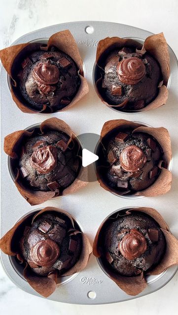 Double Chocolate Muffin Recipe, Fluffy Buttermilk Pancake Recipe, Choc Muffins, Chocolate Muffin Recipe, Jumbo Muffins, Bakery Style Muffins, Double Chocolate Muffins, Pancake Recipe Buttermilk, Birthday Cake Pops