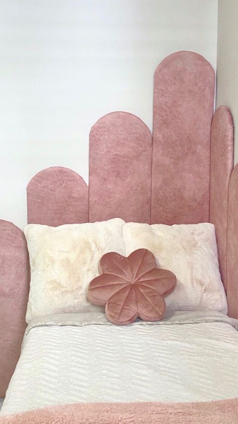 Headboard Inspiration, Headboard Projects, Making A Bench, British Colonial Decor, Modern Headboard, Arched Headboard, Old Beds, Velvet Headboard, Headboard Wall