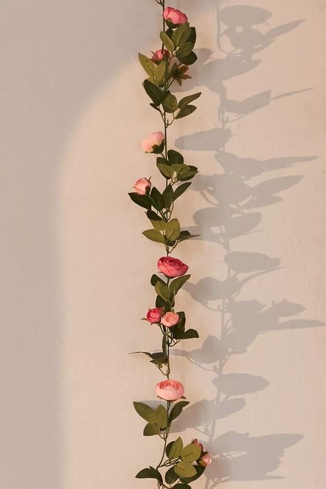 Fake Flowers Decor, Vine Garland, Rose Vine, Garden Vines, Rose Vines, Photography Flowers, Indie Room, Cute Bedroom Decor, Redecorate Bedroom