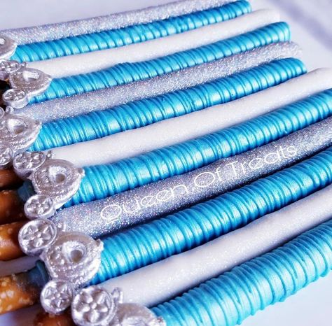 Cinderella Pretzel Rods, Cinderella Desserts, Cinderella Treats, Cinderella Food, Cinderella Party Food, Princess Treats, Theme Snack, Movie Night Theme, Cinderella Theme