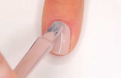 Diy Ombre French Tip Nails, How To Get Ombre Nails, How To Create Ombre Gel Nails, How To Do Faded French Nails, Diy Ombre French Nails, How To Do Pink And White Ombre Nails, How To Do French Ombre Gel Nails, Nail Polish Techniques, How To Do Ombre French Nails