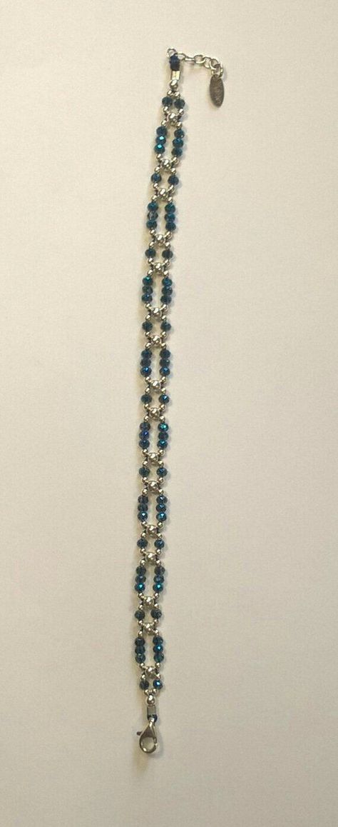 Swarovski Crystal Bracelet, Swarovski Crystal Beads, Beaded Bracelet Patterns, Woven Bracelets, Silver Jewelry Handmade, Bead Jewellery, Beaded Jewelry Diy, Jewelry Patterns, Jewelry Projects