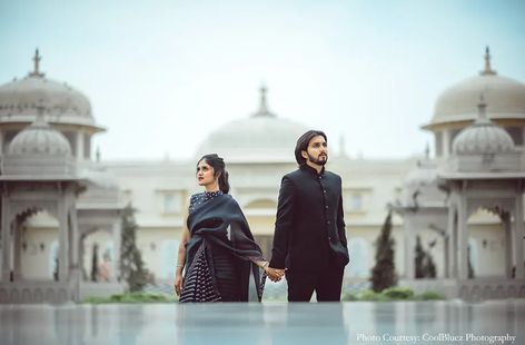 Udaipur Couple Photoshoot, Pre Wedding Photoshoot Udaipur, Fort Pre Wedding Shoot, Royal Black Outfit, Temple Pre Wedding Shoot, Udaipur Pre Wedding Shoot, Pre Wedding Photoshoot India, Udaipur Photography, Prewedding Poses