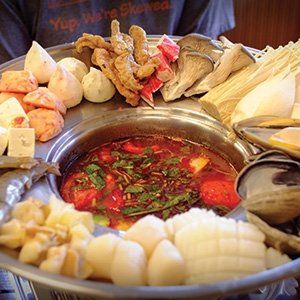 Lau Hai San: Vietnamese Hot Pot Soups #SouthBayEats Vietnamese Hot Pot, Chinese Night, Souper Bowl, Vietnamese Foods, Asian Soups, Hot Pot Recipe, Vietnamese Style, Dinner For 2, Vietnam Food