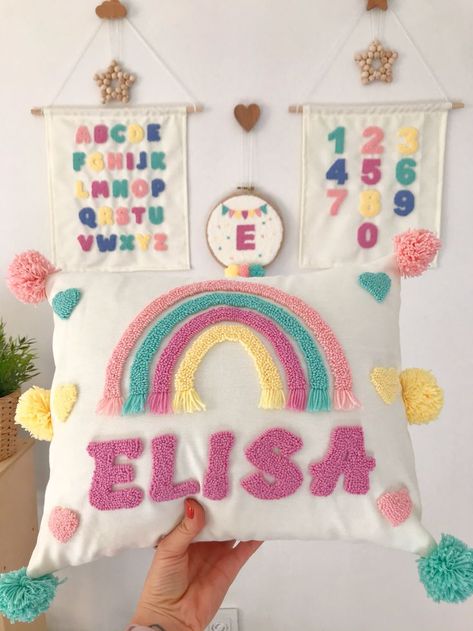 Rainbow Girls Room, Rainbow Cushion, Baby Crafts Diy, Decor For Nursery, Kids Punch, Name Pillow, Rainbow Pillow, Punch Needle Patterns, Felt Sheets