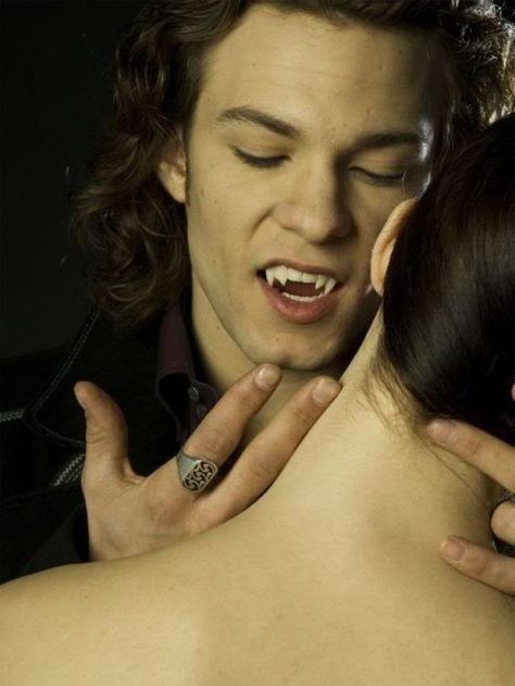 It's a dangerous world out there,  especially for a vampire.... got Bill Compton..... Kyle Schmid, Male Vampire, Vampire Bites, Vampire Kiss, Vampire Stories, Hot Vampires, Vampire Love, The Boogeyman, Vampires And Werewolves