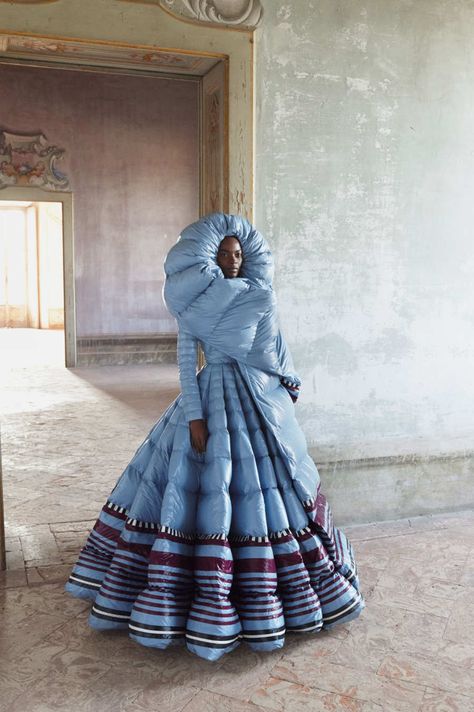 See Moncler’s Fall 2019 Genius Collaborations Haute Couture Style, Pierpaolo Piccioli, Liya Kebede, Viktor Rolf, Weird Fashion, Milano Fashion Week, Milan Fashion Weeks, Couture Gowns, Mode Inspo