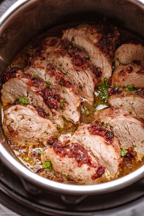 Instant Pot pork tenderloin with cranberry butter sauce - #pork #instantpot #recipe #eatwell101 - This Instant Pot pork tenderloin has a cranberry butter sauce that gives it incredible flavor! - #recipe by #eatwell101 Cranberry Pork, Cranberry Butter, Meat Entrees, Pork Meals, Pork Recipes For Dinner, Onion Soup Recipes, Tenderloin Recipe, Pork Loin Recipes, Easter Dinner Recipes