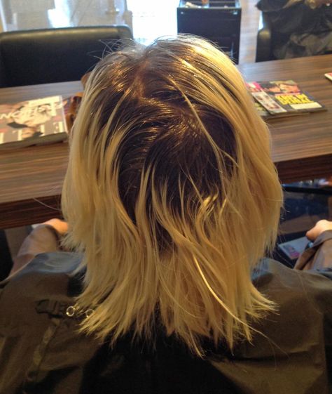 SEE THE AFTER! Growing Out Platinum Hair, Grown Out Highlights, Grown Out Blonde Hair, Platinum Hair Color, Hair Without Heat, Dimensional Blonde, Hair Color Options, Blonde Tones, Creamy Blonde