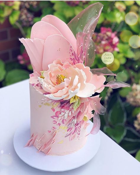 Birthday Cake Fancy, Cake Fancy, Floral Cake Design, Fairy Food, Cake Show, 60th Birthday Cakes, Beautiful Cake Designs, Elegant Birthday Cakes, 1st Birthday Cakes