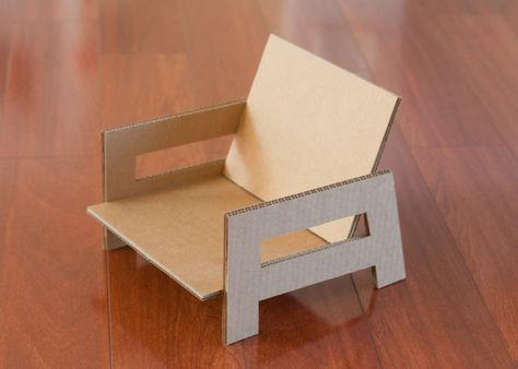 Sweet And Easy DIY Toy Cardboard Chair For A Kids Room | Kidsomania Diy Furniture Nightstand, Diy Kids Chair, Diy Cardboard Toys, Cardboard Chair, Cardboard Dollhouse, Toy Chair, Cardboard Toys, Cardboard House, How To Make Toys