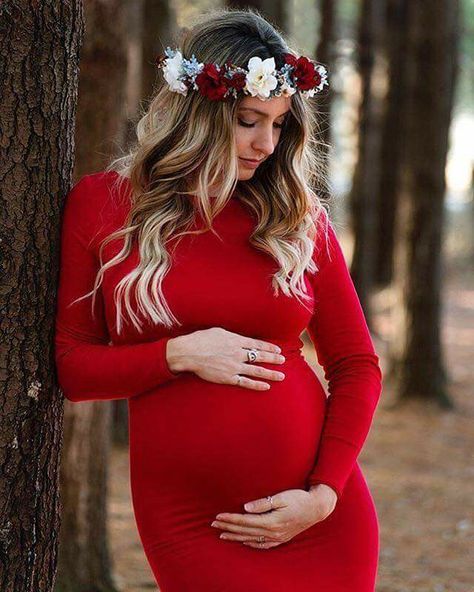 Maternity Photography Winter, Winter Maternity Photos, Maternity Photography Family, Fall Maternity Photos, Maternity Dresses Photography, Maternity Photography Poses Outdoors, Maternity Photography Poses Couple, Outdoor Maternity Photos, Maternity Photo Outfits