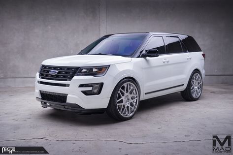 Black Top Ford Explorer on Niche Alpine-D Custom Wheels Ford Explorer Custom, New Ford Explorer, Niche Wheels, Ford Suv, Ford Logo, Ford Explorer Sport, Explorer Sport, Forged Wheels, Custom Wheels