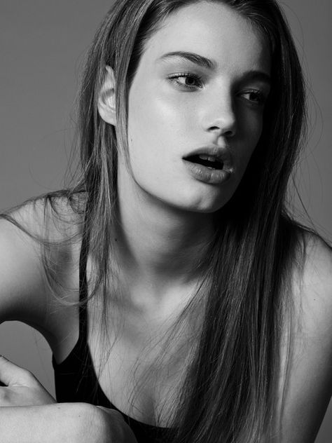 Carolien Brinksma - Touché Models Cleft Chin Women, Cleft Chin, Best Model, Portrait Girl, Female Portrait, A Place, Nose Ring, Models, Tumblr