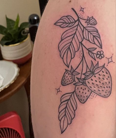 Strawberry Tattoo Minimalist, Strawberry Vine Tattoo, Strawberry Tattoos, Side Piece Tattoos, General Tattoo, Arm Wrap Tattoo, Strawberry Vine, Simple Butterfly Tattoo, Strawberry Tattoo