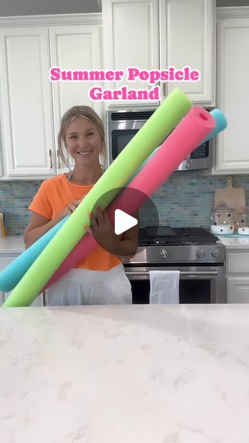 Laura Jeanne on Instagram: "Such a fun and bright way to decorate for a summer party! ☀️ Use red and blue pool noodles for an easy 4th of July garland! *You will need to glue the string about an inch from the top of the pool noodle.  Otherwise they become top heavy and lean forward.  I learned the hard way :-) #poolparty #summervibes #summer #poolparty #decorations #poolnoodles #summer2024 #foryoupageシ #fypシ゚viralシ" Summer Pool Party Decorations Diy, Pool Noodle Party Decorations, Easy Pool Party Decorations, Diy With Pool Noodles, Pool Noodle Backdrop, Pool Party Balloon Garland, Pool Noodle Balloon Arch, Diy Pool Party Decorations, Pool Party Balloons Decorations