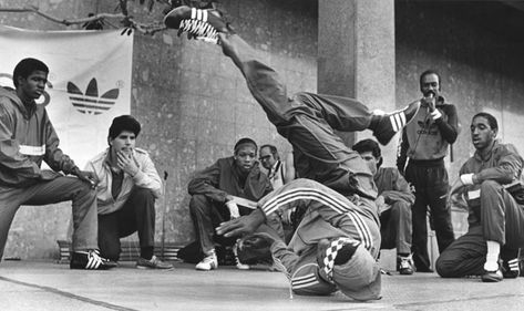 B-Boys, Breakers & Beckenbauer Tracksuits. Check out the latest installment of the 80s Casual Classics blog all about how classic tracksuit sportswear styles like the adidas Beckenbauer have got B-Boy culture running through their DNA. #b-boys #breakers #80scasuals #beckenbauer #adidas Adidas Beckenbauer, African Diaspora, Street Dance, Break Dance, Street Photo, Bw Photo, Adidas Originals, Adidas, Google Search