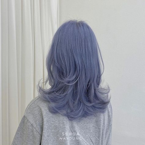 Periwinkle Hair, Pastel Blue Hair, Light Blue Hair, Korean Hair Color, Hair Color Underneath, Lavender Hair, Pretty Hair Color, Colorful Hair, Hair Color Blue