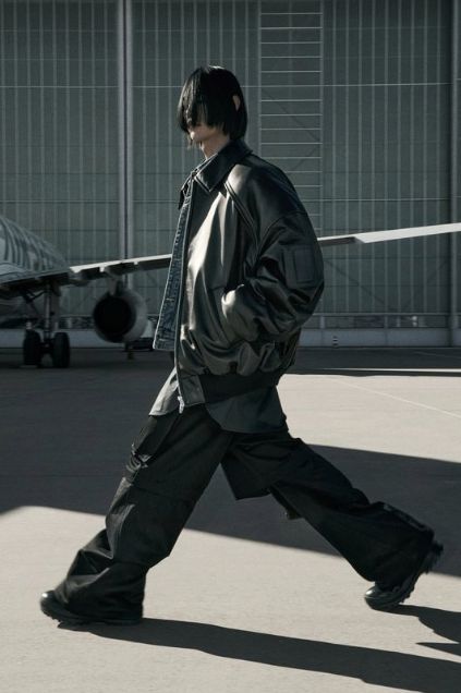 Y2k Street Style, First Class Flights, Juun J, Archive Fashion, Jet Setter, Cool Fits, Mens Fall, Mode Inspo, Grunge Outfits