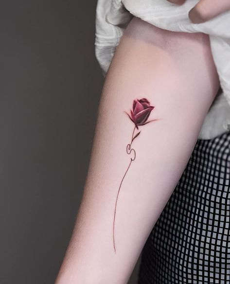 30 Elegant Feminine Rose Tattoos To Maximize Your Charm Burning Rose Tattoo, Dainty Rose Tattoo, Bud Tattoo, Rose Bud Tattoo, Watercolor Rose Tattoos, Burning Rose, Grim Reaper Tattoo, Small Rose Tattoo, Reaper Tattoo