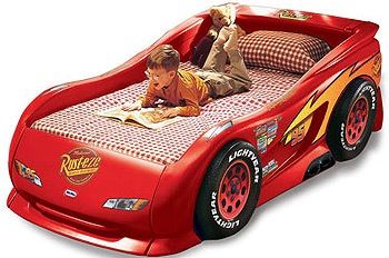 Race car bed Lightning Mcqueen Bed, Kids Race Car Bed, Mc Queen Cars, Toddler Car Bed, Twin Car Bed, Kids Car Bed, Car Themed Bedrooms, Diy Toddler Bed, Race Car Bed