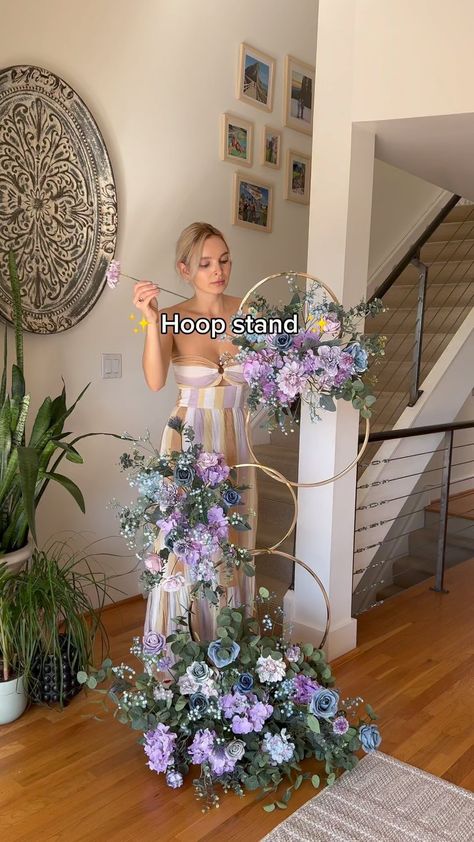 | Link is in the bio! Look for the ‘Hoop stand’ folder🫶 | Instagram Floral Art Arrangements, Decoration Evenementielle, Gubahan Bunga, Creative Flower Arrangements, Flower Arrangements Simple, Floral Arrangements Diy, Wedding Stage Decorations, Floral Hoops, Flower Arrangements Diy