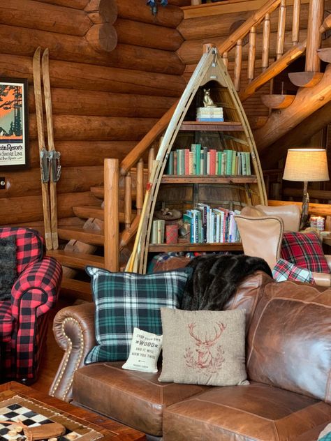 Cabin Bookshelves Styling A Bookshelf, Cabin Great Room, Decorating With Books, Boat Bookcase, Cozy Cabin Decor, Cabin Theme, River Cabin, Cottage Style Decor, Cabin Interiors