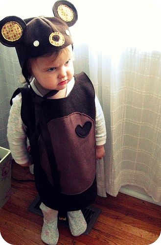 Pretty sure I will be "That Mom" who makes her baby's Halloween costume ♥ Mama Bear Costume, Teddy Bear Costume Kids, Diy Bear Costume Kids, Diy Bear Costume, Bear Costume Diy, Bear Fancy Dress, Toddler Bear Costume, Kid Bear Costume, Kids Bear Costume