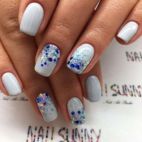 Summer Holiday Nails, Prom Nails Red, Prom Nails Silver, Nails Yellow, Elegant Nail, Elegant Nail Art, Holiday Nail Designs, Ombre Nails Glitter, Dresses For