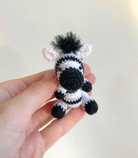 Crochet Mini Zebra Free Pattern - Free Amigurumi Crochet Zebra Pattern, Crochet Keychain Patterns, Crochet Zebra, Keychain Patterns, Crochet Animal Amigurumi, Amigurumi Doll Pattern, Crochet Keychain Pattern, Pola Amigurumi, Crochet Bee