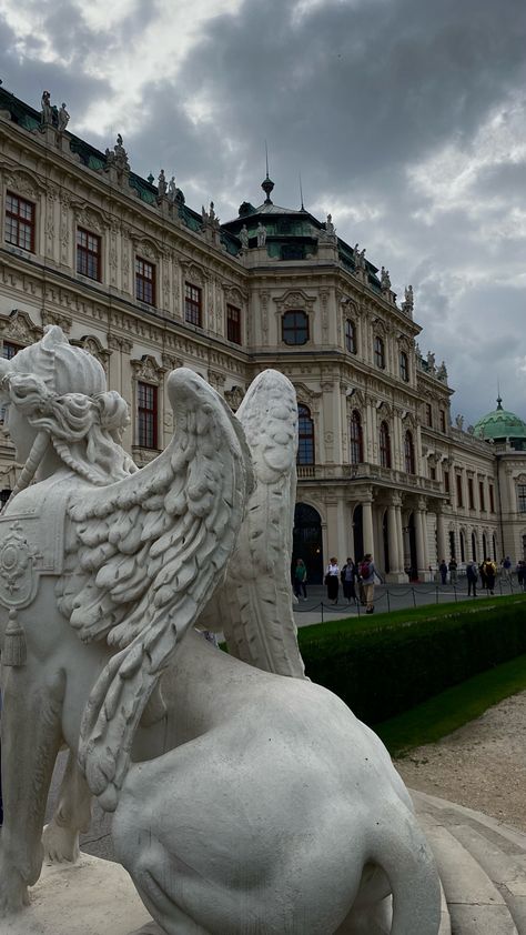 Belvedere Palace Venus Core, Vienna Ball, Austria Aesthetic, Vienna Trip, Stockholm Winter, Belvedere Palace, Travel Austria, Vienna Waits For You, Pinterest Ideas