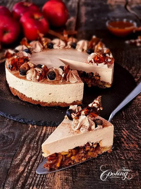 This Apple Pecan Caramel Mousse Cake is a delightful treat bursting with autumn flavors. Caramel Mousse Cake, Best Apple Cake, Apple Crisp Cheesecake, Caramel Apple Cheesecake Bars, Cakes Simple, Caramel Mousse, Fall Deserts, Fall Favorites Recipes, Cold Deserts