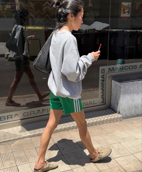 Adidas Shorts Outfit, Grandpa Fashion, Madison Beer Outfits, Green Adidas, Mama Style, Shorts Outfit, Love Clothing, Adidas Shorts, Green Shorts