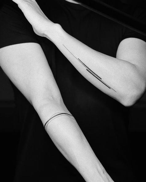 Vertical Minimalist Tattoo, Belter Tattoo Expanse, Forearm Tattoos Geometric, One Line Tattoo Ideas, Connected Tattoos, Dark Ink Tattoo, Transformation Tattoo, Straight Line Tattoo, Line Tattoo Arm