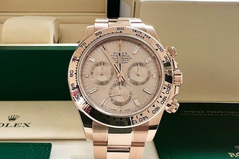 Rose Gold Case, Rolex Daytona, Diamond Set, Baguette Diamond, Watch Collection, Paris France, Chronograph, Rolex, Rose Gold